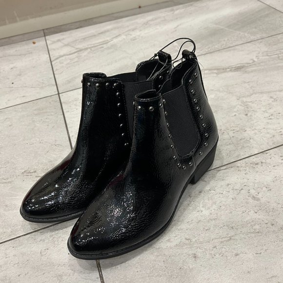 US7 George Blank Shine Leather, Pull-On Studded Ankle Boot NEW, 1in Block Heel - Picture 3 of 7